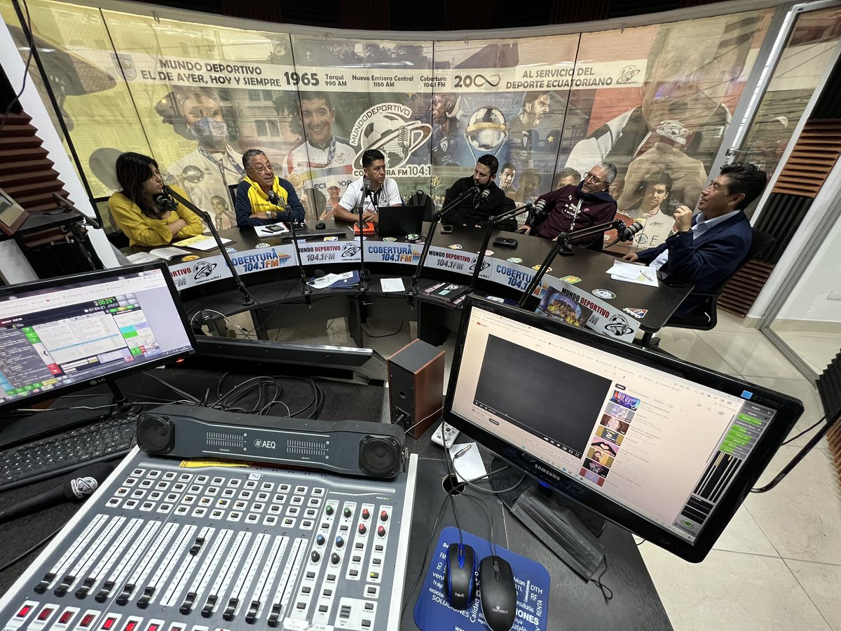 #AHORA| En Cobertura Plus 104.1 FM en un interesante panel para hablar sobre las propuestas para #Quito. Empleo, seguridad, movilidad, medio ambiente, fauna urbana… #JorgeDeLaGente <a href="/LoroHomero/">Jorge Yunda Machado</a>