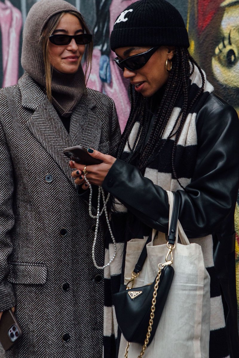 beyzanurapaydin's tweet photo. Street style from Copenhagen Fashion Week photographed by Ignat Wiig https://t.co/yC35CAf847