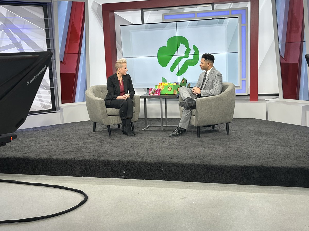 CalynTReports's tweet image. It’s the first day to buy Girl Scout cookies! @GSGI CEO Beth Shelton has more on cookie sales, the new option, and what it means to the girls involved on @WHO13news Today in Iowa 💚