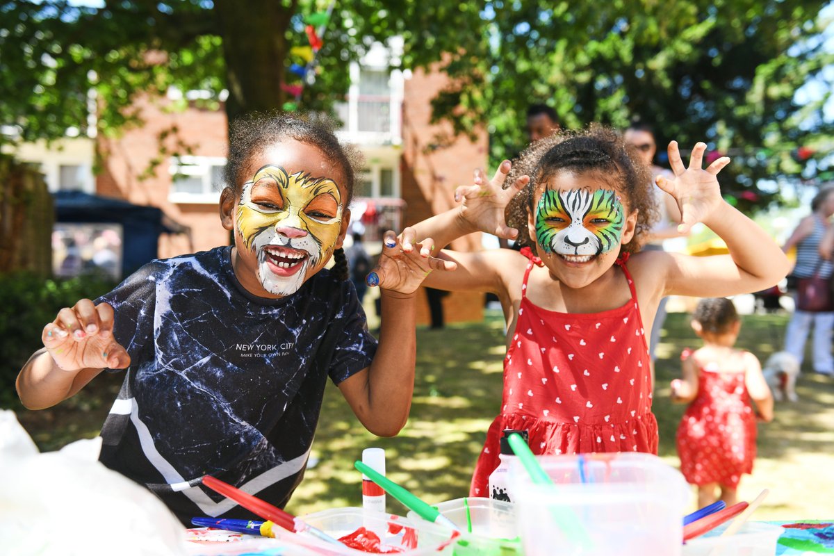 The National Lottery Community Fund (@tnlcomfund) on Twitter photo Grants of up to £1,500 are available to bring London’s communities together this summer, thanks to #NationalLottery players and <a href="/MayorofLondon/">Mayor of London, Sadiq Khan</a>. 🎉
Find out more and apply.➡️tnlcommunityfund.org.uk/funding/progra…
#MayorsCommunityWeekend #MCWLondon23 Grants of up to £1,500 are available to bring London’s communities together this summer, thanks to #NationalLottery players and <a href="/MayorofLondon/">Mayor of London, Sadiq Khan</a>. 🎉
Find out more and apply.➡️tnlcommunityfund.org.uk/funding/progra…
#MayorsCommunityWeekend #MCWLondon23