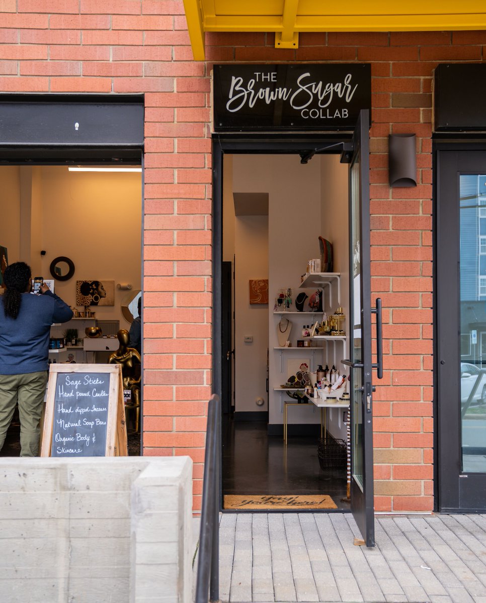 Happy Black History Month! This month, we celebrate the people who make the neighborhood special by sharing stories of Black entrepreneurship, community, and creativity. DeAnna Allen, owner of The Brown Sugar Collab, is one of those people. Learn more: southendclt.org/post/5-reasons…