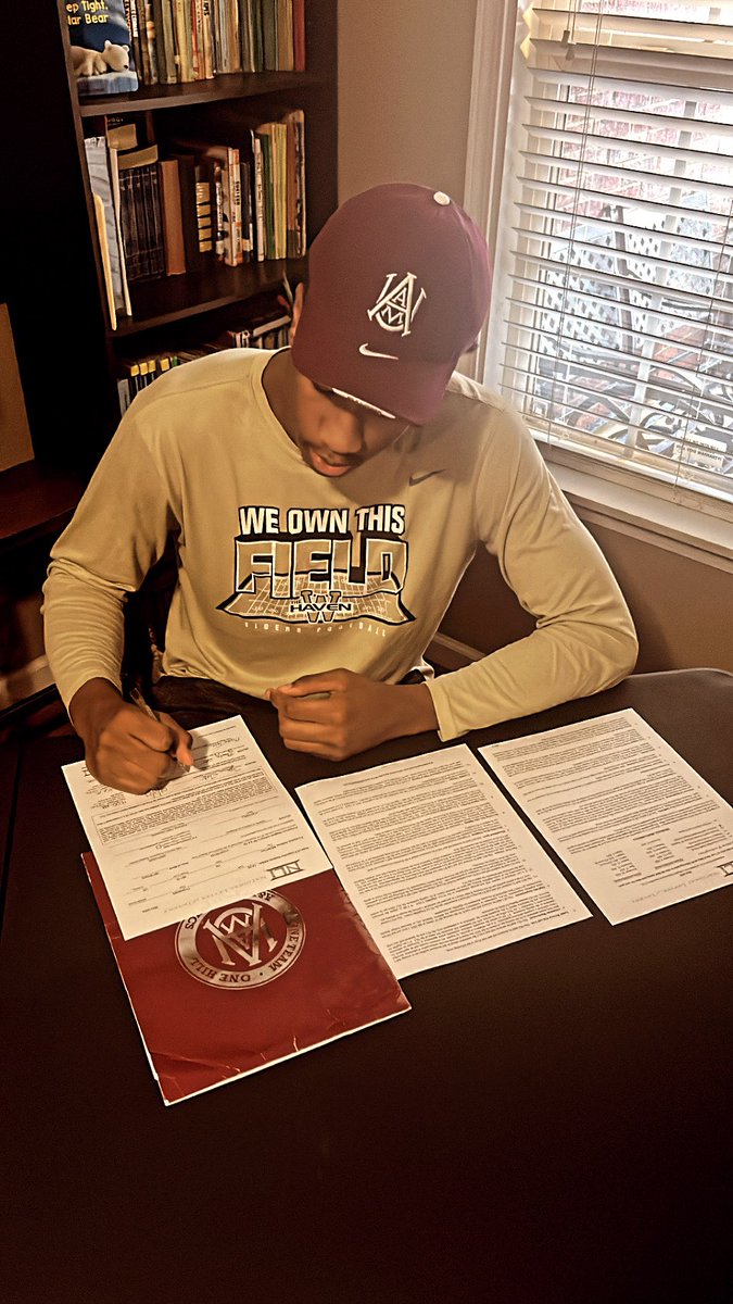 Next up is TE Tyshawn Tate @CantGaurdTate signing with <a href="/AamufbR/">Alabama A&M Football</a>. The sky is the limit.
