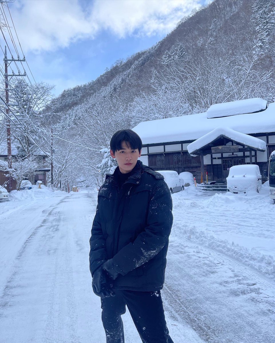 |230201| Update IG:

💚: Có ai muốn đắp người tuyết cùng mình không ? ☃️

_______________________________
Có em nha Ja ơi 🥺

Hello ngày đầu tiên của tháng 2 🥰

#JaPhachara
#TeddyJa
#จาพชร