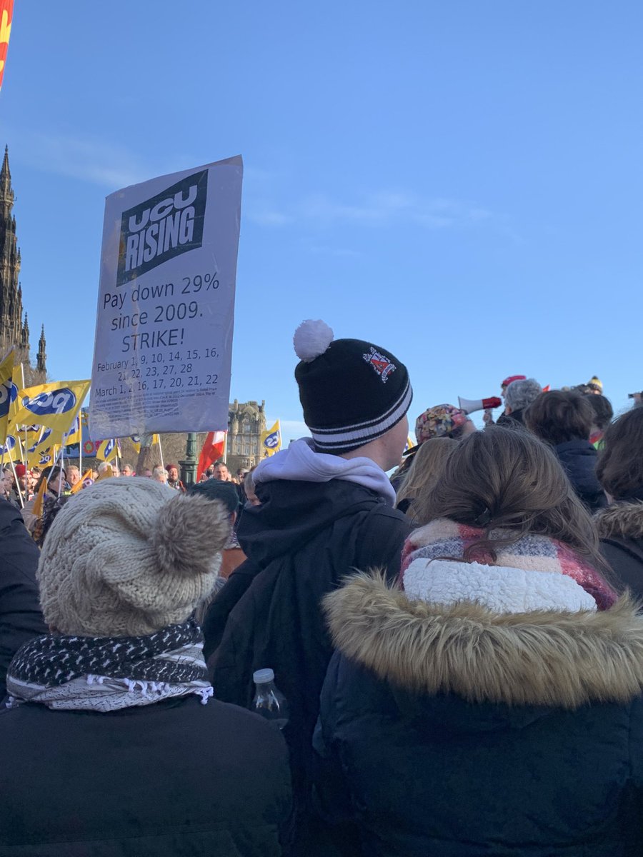 #ucustrikes #WalkoutWednesday @UCUScotland @ucuedinburgh ✊✊✊