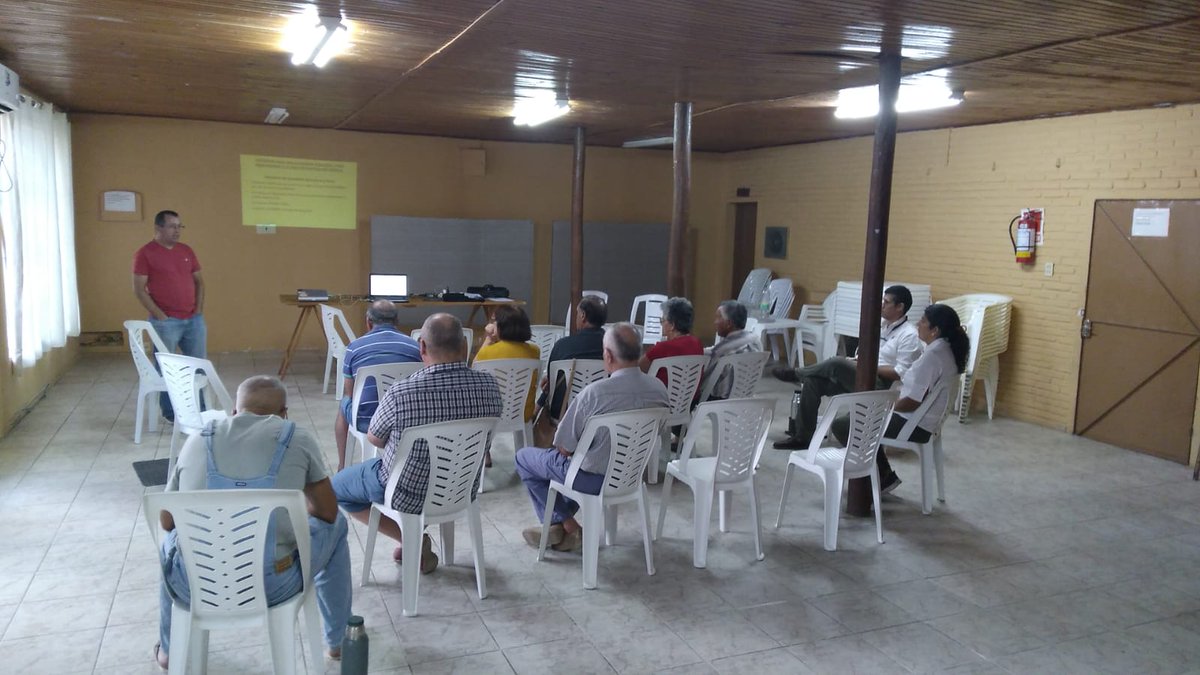 PlanAgro's tweet photo. #Ayer Reunión de la Mesa de Desarrollo Rural #MDR 📍Río Branco, con la presencia de organizaciones de la zona, en la 📌Sociedad Rural de Río Branco
#Pastoreo #Créditos #RepMicrofinanzas #DIGEGRA #Convenios #Apoyo #EmergenciaClimática
@MGAPUruguay #INC Ing. Barreto #PlanAgro https://t.co/dmisPkwzWV