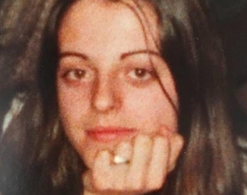 CintoEnfurismat's tweet image. Hola @mhp_LauraBorras 
Avui fa 43 anys que el teu pèrit va assassinar Yolanda González.
Per molts anys per la part que et toca.
#Fàstic