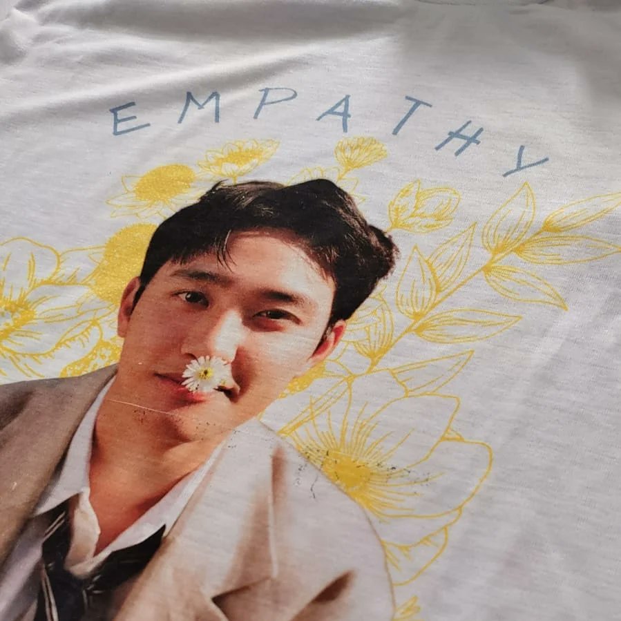 LojaSweetPanda's tweet photo. Vamos começar o dia bem?
Para encerrar os lançamentos do Exo essa semana, trouxemos o kit D.O Empathy com camiseta e Ecobag!
Camiseta e Ecobag 100% poliéster, sublimadas, não desbotam na lavagem.
Você pode garantir o seu em https://t.co/tQW8neasvP
#kpop #EXO #exol #doempathy https://t.co/eJ7Vch3qYP