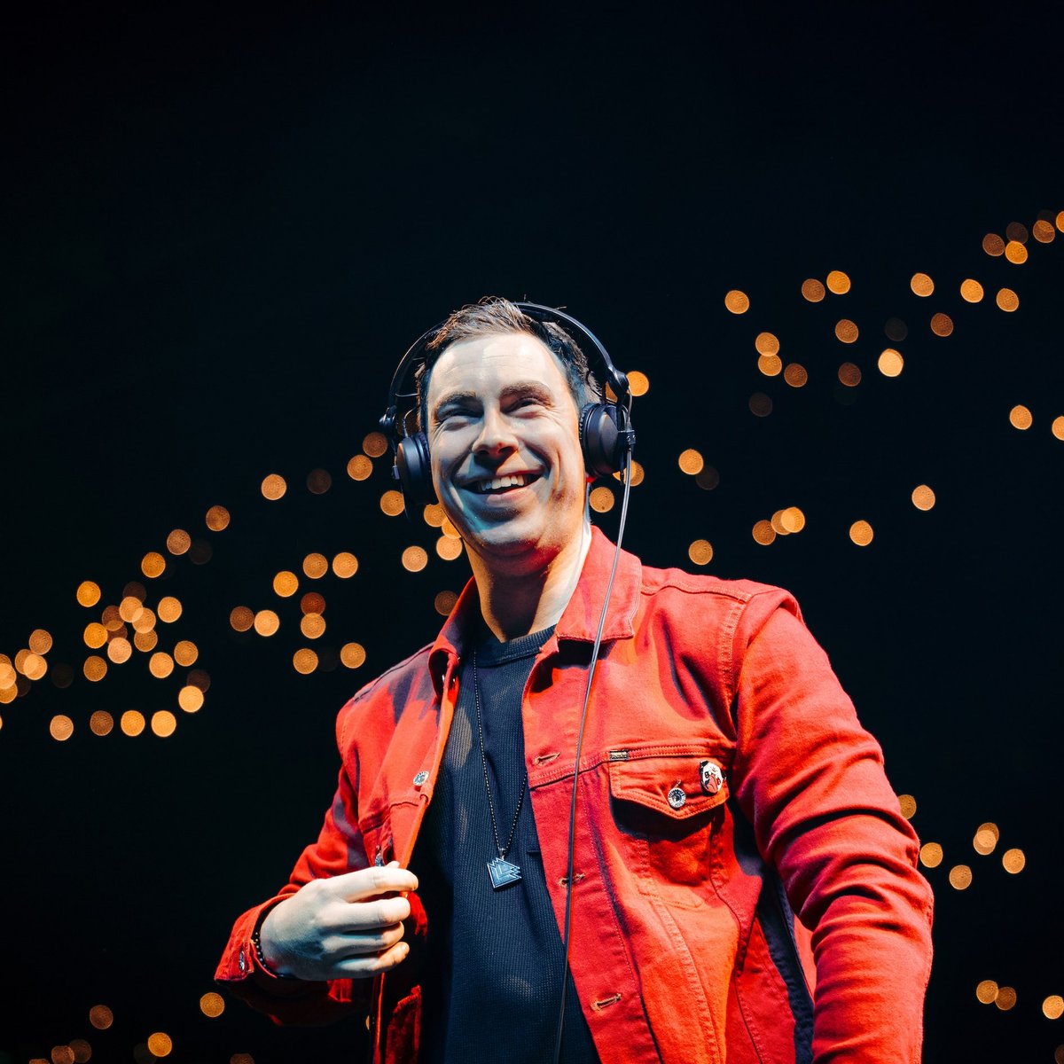 Ready to blast this new banger on repeat? 🔥<a href="/HARDWELL/">Hardwell</a>, <a href="/MaddixMusic/">MADDIX</a>, and <a href="/4Stringsmusic/">4 Strings</a>'s "Take Me Away Again" is out now 🎶 #TakeMeAwayAgain