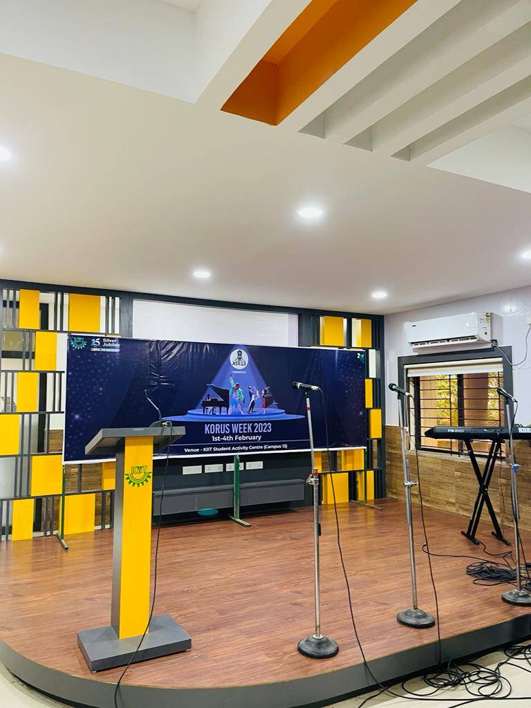 KIITUniversity's tweet photo. 🎼🎹🎤 KORUS WEEK commences.
#FunForward
#KIITSilverKarnival
#KIIT https://t.co/ski25rABpU