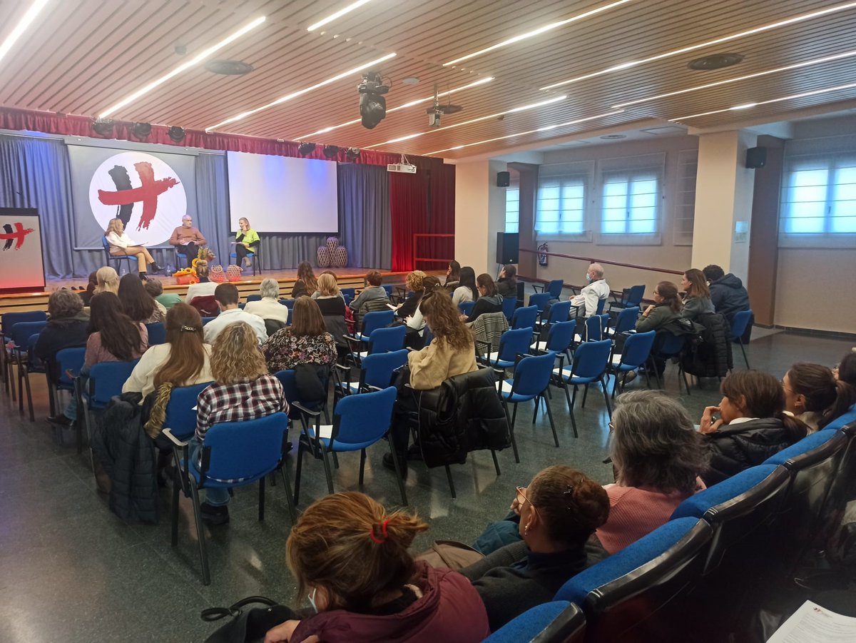 Humanizar_es's tweet photo. Arrancan los 😉#Seminarios presenciales gratuitos CEHS 2023  @Humanizar
con 🤔🎋"Salud hoy: ¿qué nos enferma?"
.
.
👍Con @Luis Aranguren y @LauraSteegmann
.
.
¡Vente a los siguientes! 
💻Inscríbete ya en nuestra web

#saludhoy  #cursosCEHS
.
https://t.co/u4lJWlQNNl https://t.co/MsRwtasoNb
