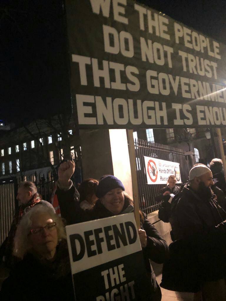 XRUK_Actions's tweet image. Solidarity forever!
A huge turnout at the protest in Westminster ✊🏽
#ProtectTheRightToStrike
#DefendTheRightToProtest