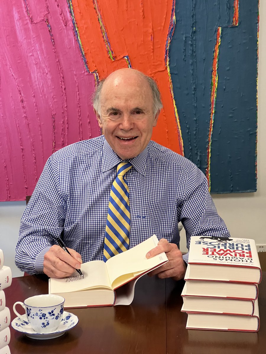 Signing books at Business Council of Canada HQ for the BCC team and my CEO colleagues in advance of the February 21 public release of #PrivatePowerPublicPurpose ⁦<a href="/penguinrandom/">Penguin Random House 🐧🏠📚</a>⁩ ⁦<a href="/amazon/">Amazon</a>⁩ ⁦<a href="/chaptersindigo/">Indigo</a>⁩ ⁦<a href="/BizCouncilofCan/">Business Council of Canada</a>⁩