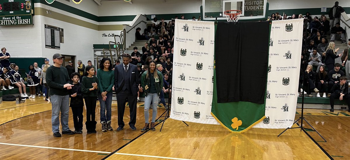 STVMAthletics's tweet photo. What. A. Night. Congratulations to Kya Epps VM22 on her illustrious track and field career! It was an honor to celebrate your accomplishments with you and your family. #IrishPride https://t.co/uPEVLfGfae