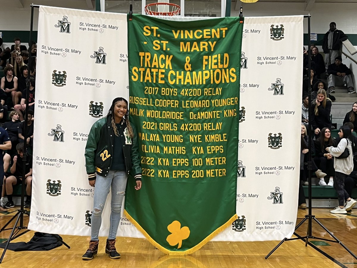 STVMAthletics's tweet photo. What. A. Night. Congratulations to Kya Epps VM22 on her illustrious track and field career! It was an honor to celebrate your accomplishments with you and your family. #IrishPride https://t.co/uPEVLfGfae