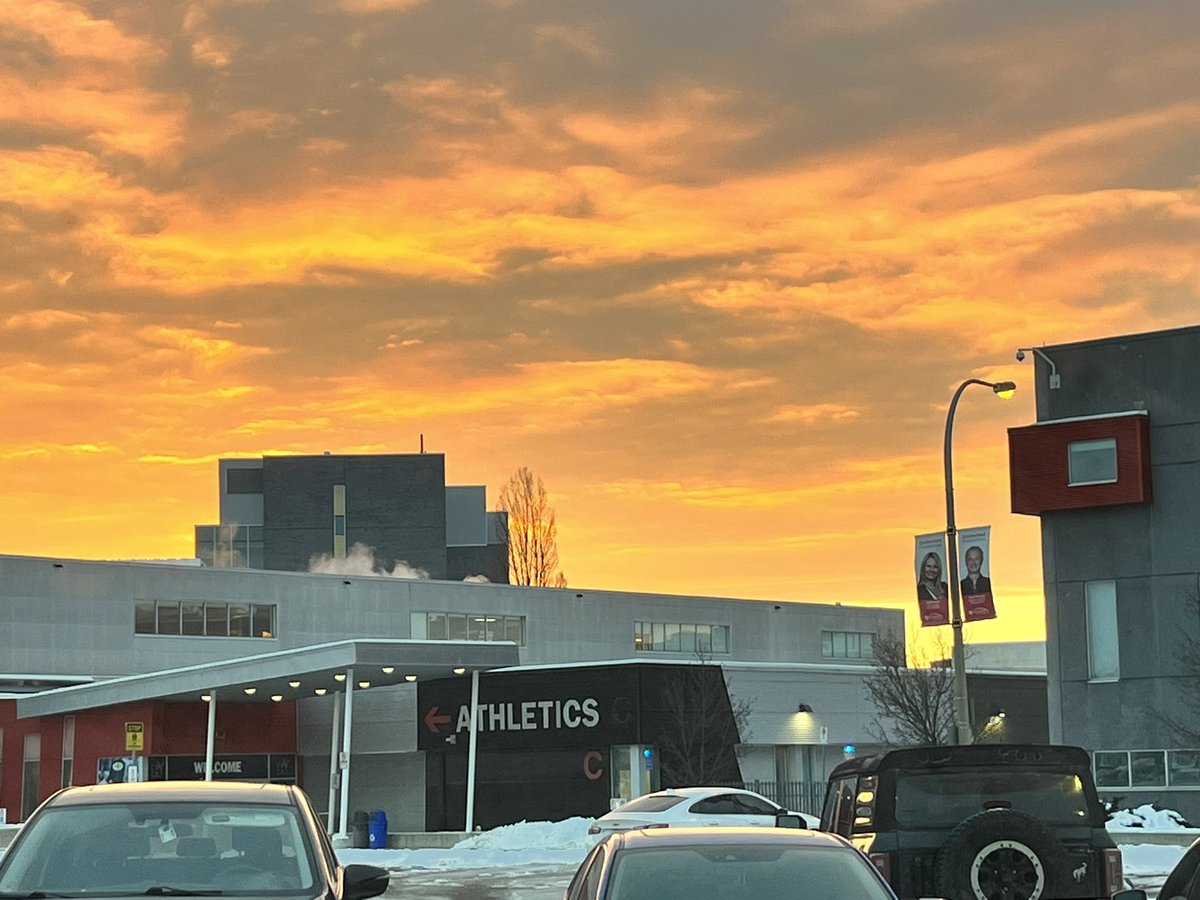 ankefc's tweet photo. @humbercollege on fire! #sunrise #8amclasses #earlyrisers https://t.co/7yhJBVNiB0