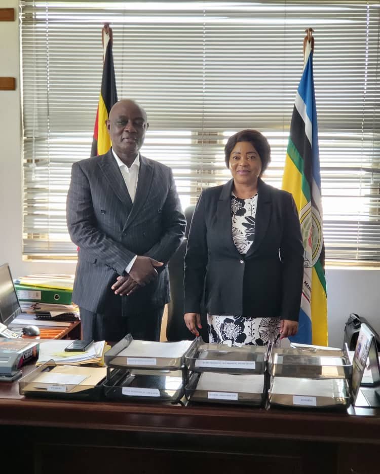 UN Women Country Rep @PaulinaUNWomen visited the Minister of Defense @Hon Ssempijja. They discussed opportunities to explore strategic engagement with the Ministry and the @updf_ , which fall under its purview, for achieving the Women Peace & Security agenda (NAP1325). #Uganda