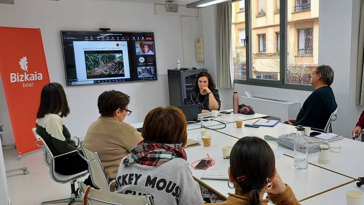 #BizkaiaEgiten 

Conociendo #experiencias de referencia en el #SectorTurístico que van a permitir a las empresas #Turisberri reflexionar sobre nuevos modelos de negocio y propuestas de valor