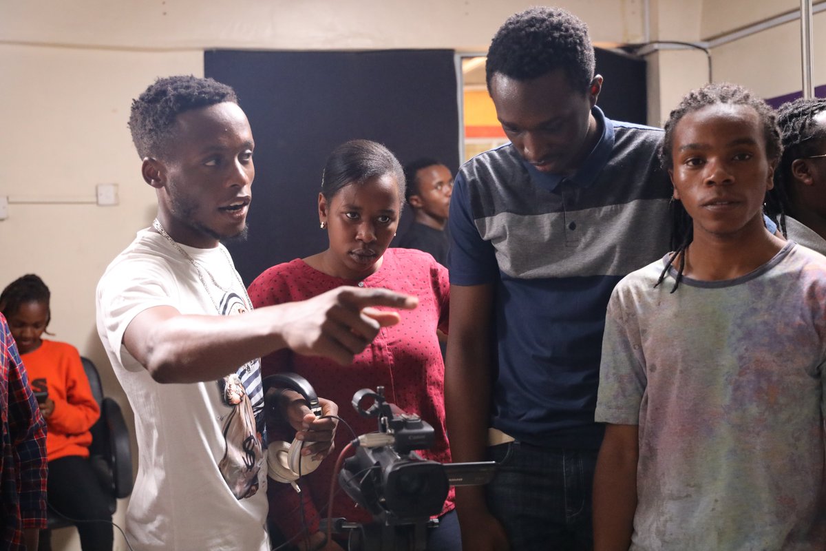 talantadigital's tweet photo. Students from PAC University joined us today for our production week. We all get to learn from each other and share ideas to make the films beyond great.
#Productionweek #film #HAPPENINGNOW #NationalShutdown https://t.co/oCV6DycgBp