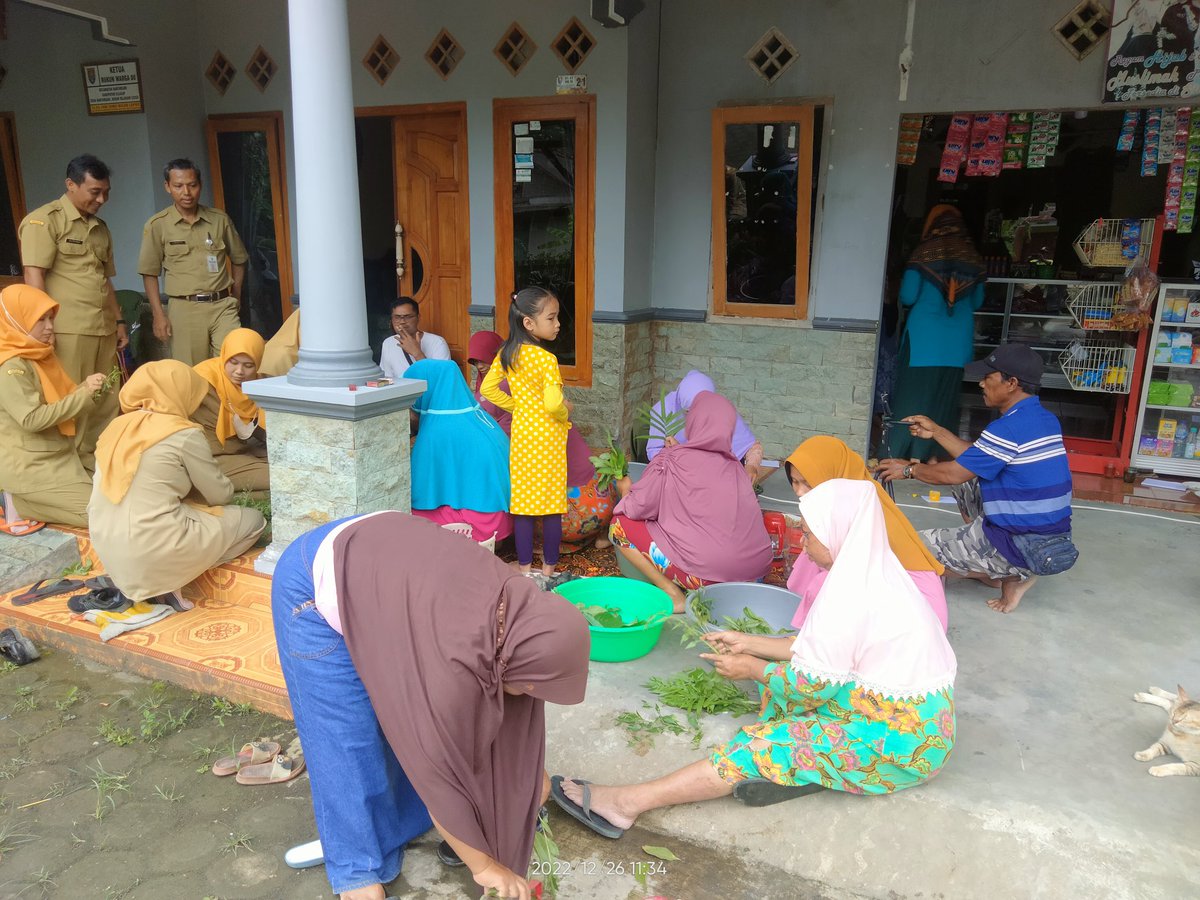 DBantarsari's tweet photo. Praktek membuat biosaka
#bppBantarsari
#diapertanCilacap https://t.co/7rwPRqg64y