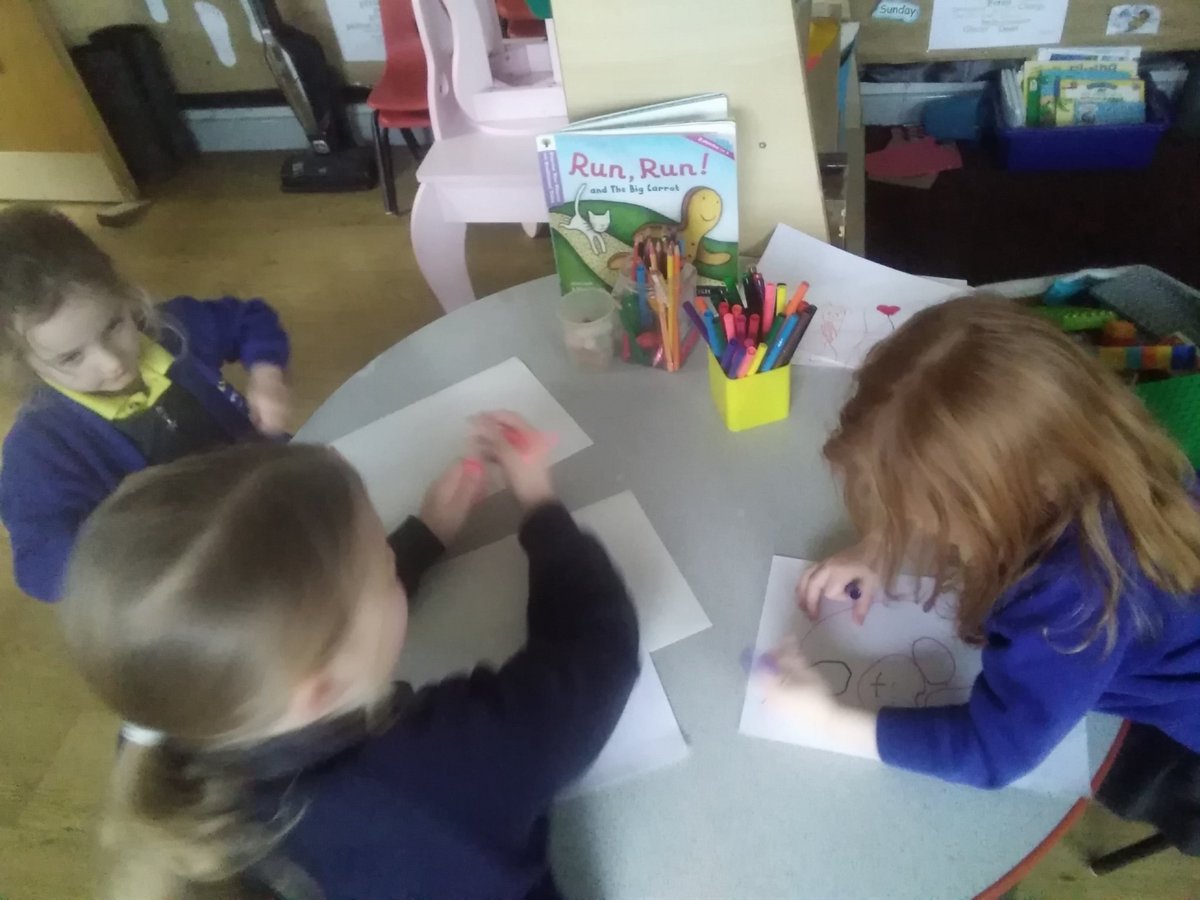 We have been so lucky today as some of the year 6 girls joined us for finger gym 😊❤️ #friends #interactions #learningwithoutlimits #development #physical #Control