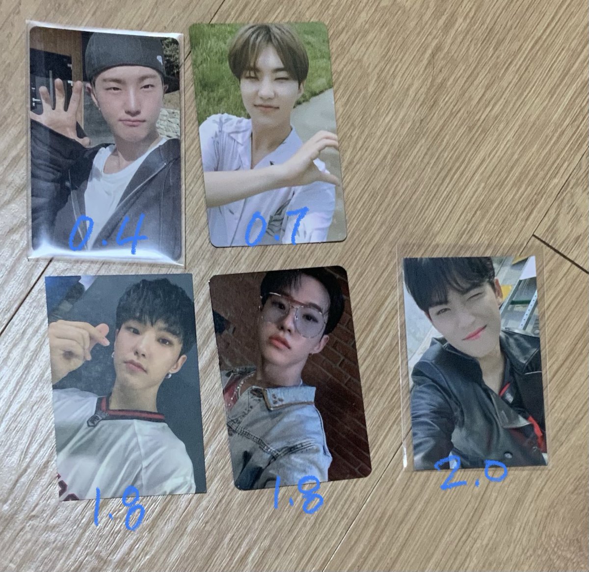 yangdo_0412_'s tweet photo. 호시 민규 포카 양도합니다
운미포 가격 입니다

세븐틴 양도 판매 구매 교환 에스쿱스 정한 조슈아 준 호시 원우 우지 디에잇 민규 도겸 승관 버논 디노 캐럿랜드 앨범 seventeen sell 헹가래 항공틴 공방 갈망 인더숲 예사 특전 https://t.co/IRnXcUDvKR