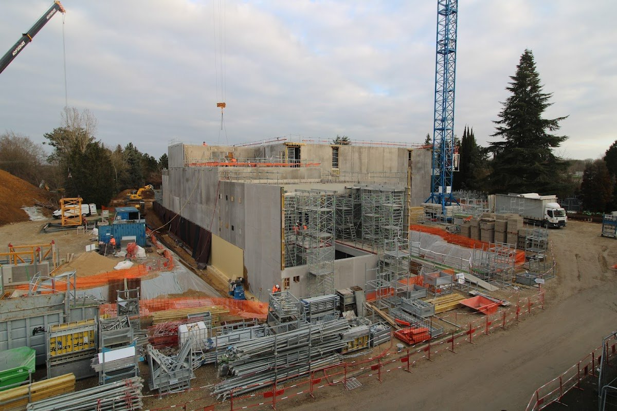 TelehouseFR's tweet image. 🎥🏗 [ACTUS] 🏗🎥

#Countdown : notre nouveau #datacenter #Magny2 ouvrira ses portes dans 8 mois !

Le #chantier de notre nouveau datacenter sur le Campus #TH3 Paris #Magny avance à grande vitesse ! 

En savoir plus 👉bit.ly/3UguU7x

#connectivité #yvelines #grandparis