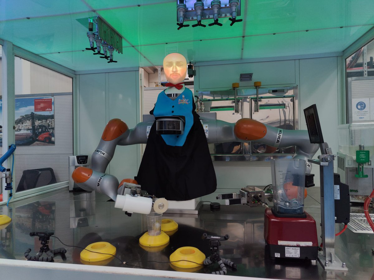 PriscaLab's tweet photo. E' in corso, presso la Totaro S.r.l., la presentazione di #brillo #bartendingrobot for interactive long lasting operation. Ringraziamo il Prof.   per il suo intervento. 
@dieti_unina @UninaIT @ICAROSCenter 
 #humanrobot  #brillo #totaro #priscalab #unina @brunosiciliano7 https://t.co/9lIC2bd0U8