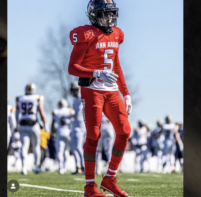 BHSArcsFootball's tweet photo. Former Brush football player Donovan Johnson training for NFL pro day in our very own Arcfit #arcempire ⚡️ 
- @unodon_5 https://t.co/5BbpHjKTMu