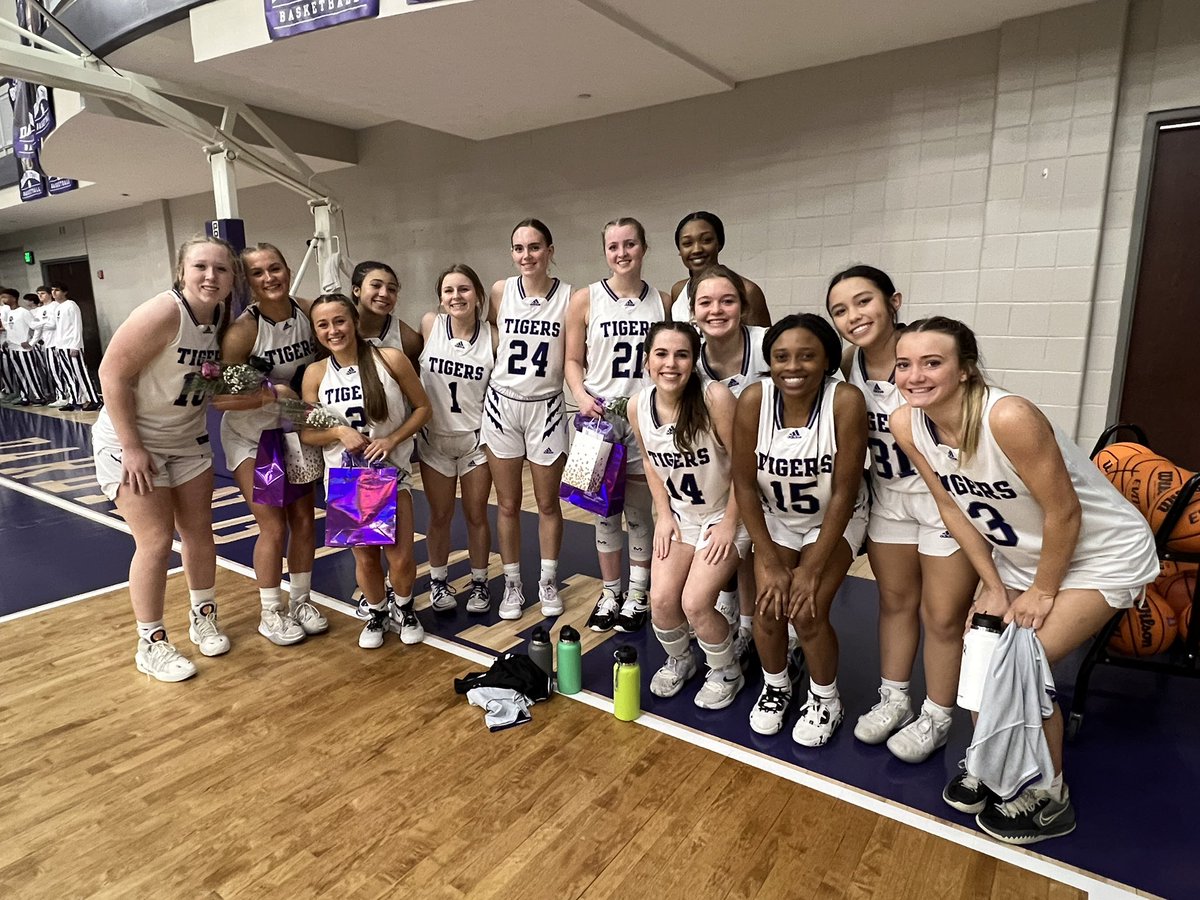 ladytigerhoops's tweet photo. Big Region win over Trion on Senior Night! Love this team! 

@jy_johnson34 16pts 7 reb
@GeorgeannaDemp1 6pts 7 reb 
Caroline Jordan 6pts
Sophi Shumate 5 reb 4 ast https://t.co/8Kgk29lSpC