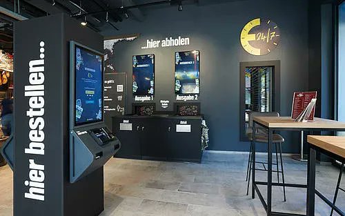 MOBredaktion's tweet image. Edeka Südwest setzt in einem neuen vollautomatischen Lebensmittelmarkt im badischen Offenburg auf In-Store-Technologie von @KNAPP_AG_de. #Automatisierung #foodretail #ValueChainTechPartner
bit.ly/3RhaRF6