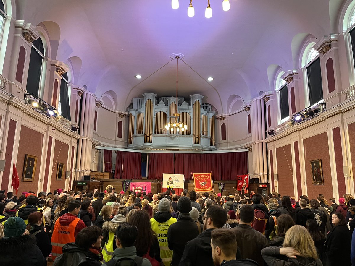 The union movement has filled Cambridge Guildhall to capacity! Hearing workers across Cambridge speaking to their experience of public sector cuts and the power of strike action ⚡️⚡️⚡️
