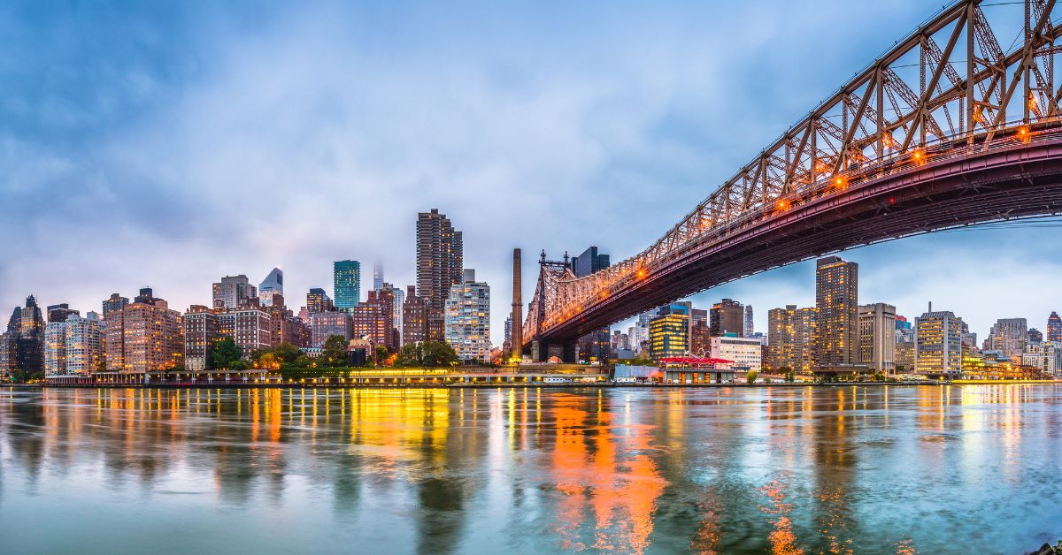 WorldCruise's tweet photo. Cross the Atlantic in style and indulge in the grandeur of the Queen Mary 2 while visiting exciting destinations like New York and Southampton. 

Book now and receive special rates.

https://t.co/2ZDcmwLD5b https://t.co/hp0UX3JZKt
