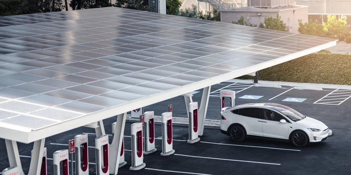 emiliochatel's tweet photo. @elonmusk Why you do not add solar panels over the cars in the parking ? The location is quite perfect with the sun and it would limit the over heating of the cars during the day
⬇️⬇️ https://t.co/kBuAHuCjhj