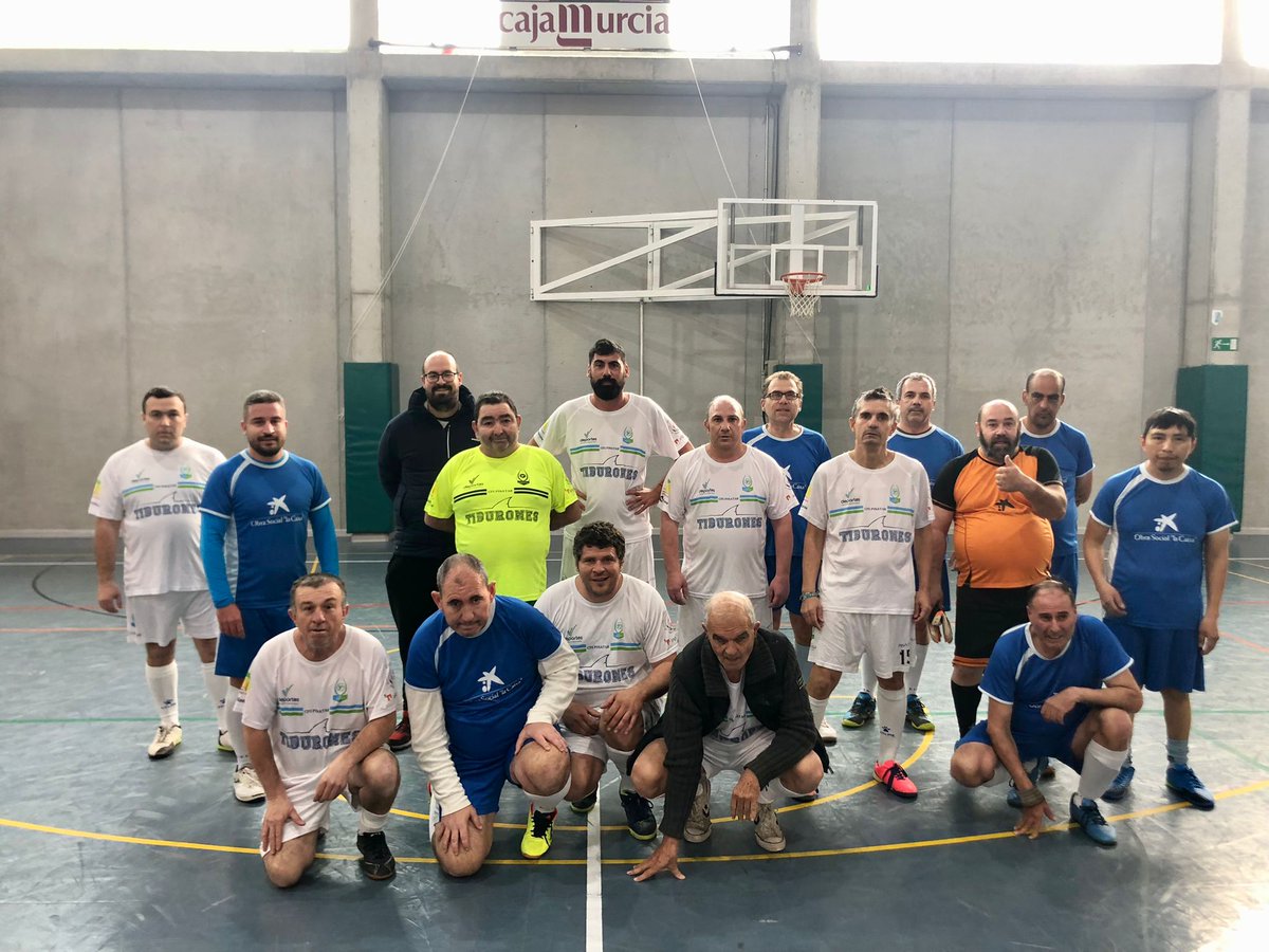 👉Crónica:
El pasado jueves 26 de Enero se celebró en Lorca la cuarta jornada de fútbol sala de Salud Mental de @SaludMentalRM organizada por ASOFEM.
Felicitar desde nuestra Asociación a los equipos que ganaron.⚽️🏃