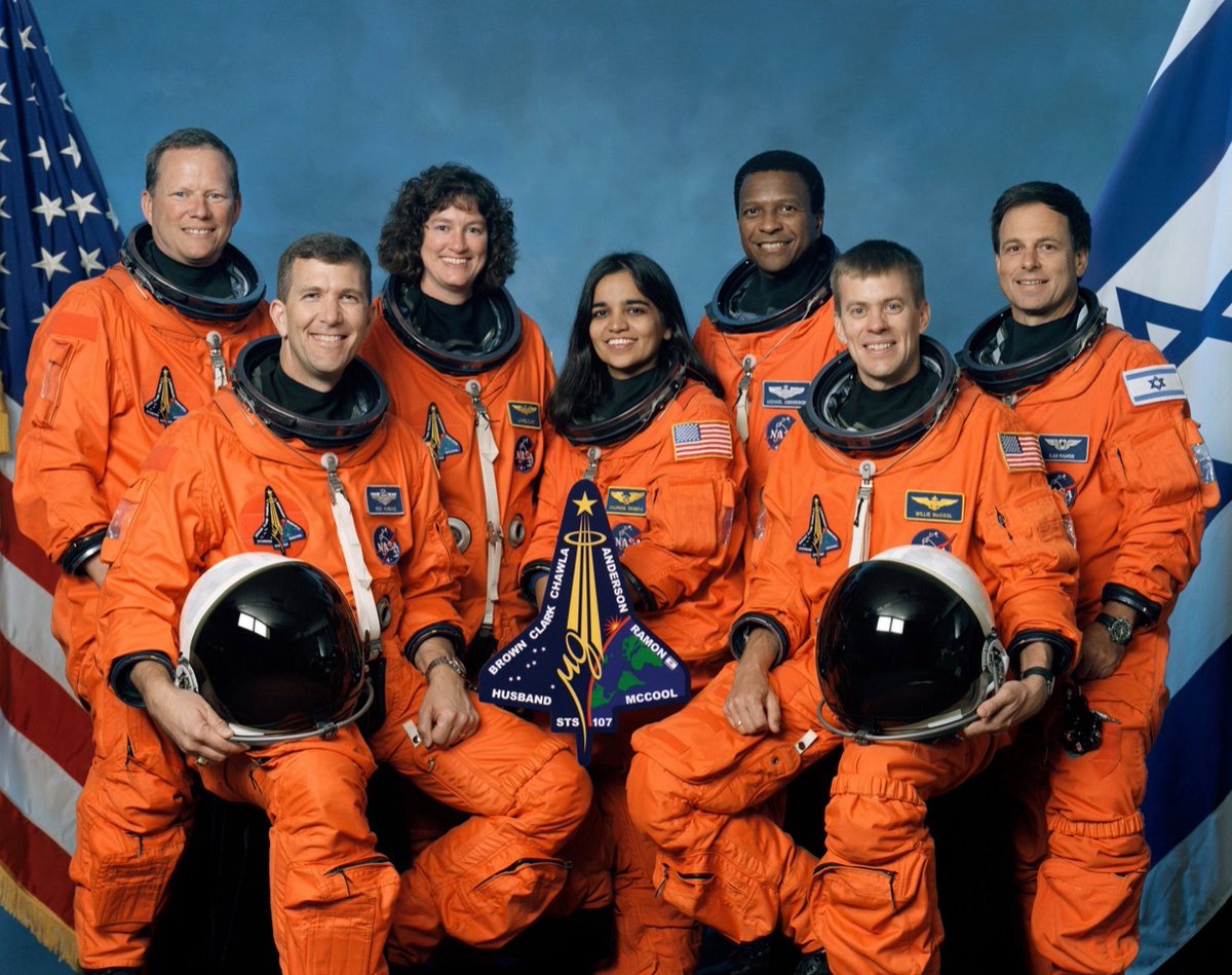 DailyArtWithM's tweet photo. 1 February, 2003:

#OTD in 2003, the U.S. Space shuttle Columbia disintegrated over Texas during it’s re-entry to the Earth's atmosphere killing all astronauts on board including Kalpana Chawla, the first Indian-American astronaut.

#ColumbiaDisaster #Columbia #History https://t.co/K82ZriG5nk