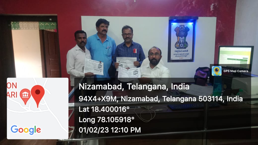 jshra1kumar's tweet photo. PLI campaign i/c/w PLI day at Gandhari Tahsildar Office by SPM and Staff of Gandhari SO under Kamareddy Sub division.
Our staff lead by SPM explain the salient features of PLI in comparison to others and employees are encouraged to take PLI policies. @PmgHyderabad @NizamabadPost https://t.co/XCErDOpuG6