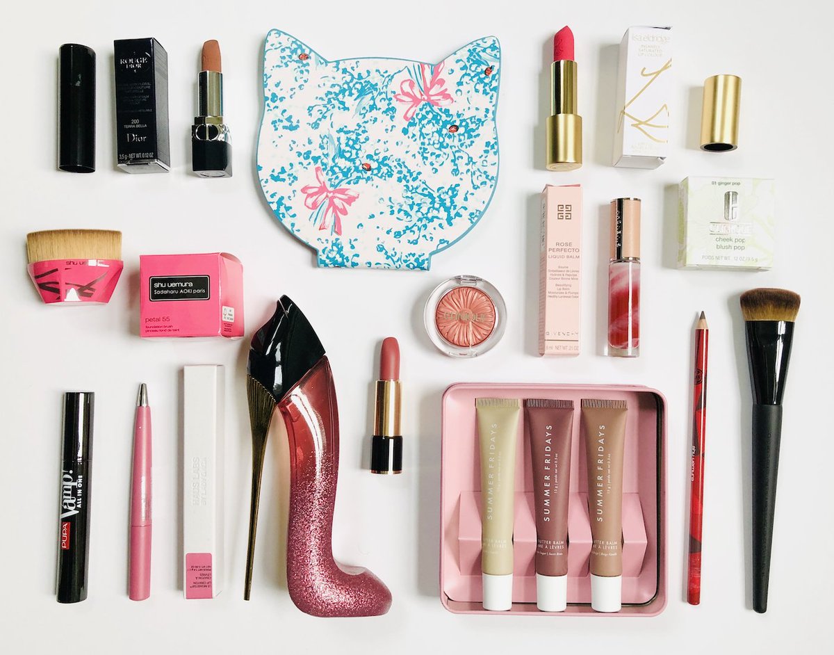 Look what I'm giving away in my 'Here Comes Spring February Beauty Giveaway' set on davelackie.com So many incredible products to brighten your February! Enter on blog for your chance to #win (ends 03/01) #bloggiveaway