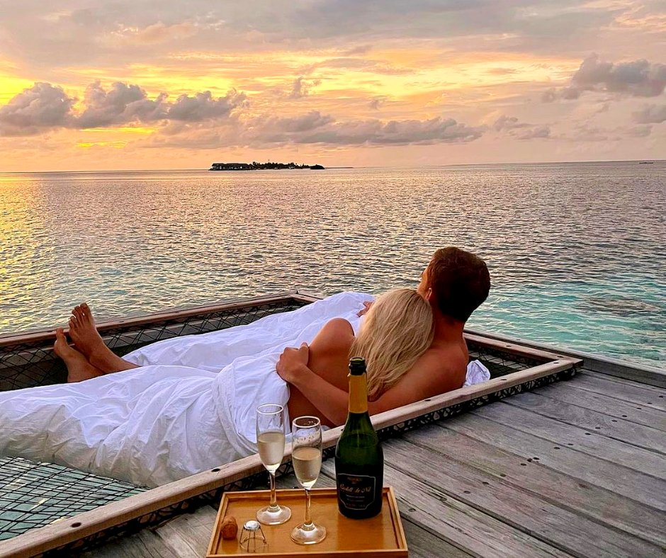 Escape to paradise with your significant other in our serene water villa 🌴💒 Enjoy a peaceful nap in the lap of luxury and make memories that will last a lifetime 💑
#maldivesstartshere #LuxuryHoneymoon #WaterVilla #Relaxation #CoupleGoals #ExclusiveTravel #OceanView