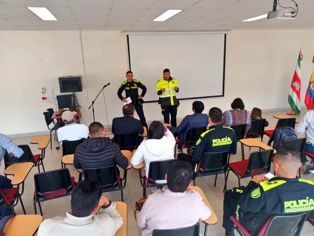 Departamento de Policía Boyacá tweet media
