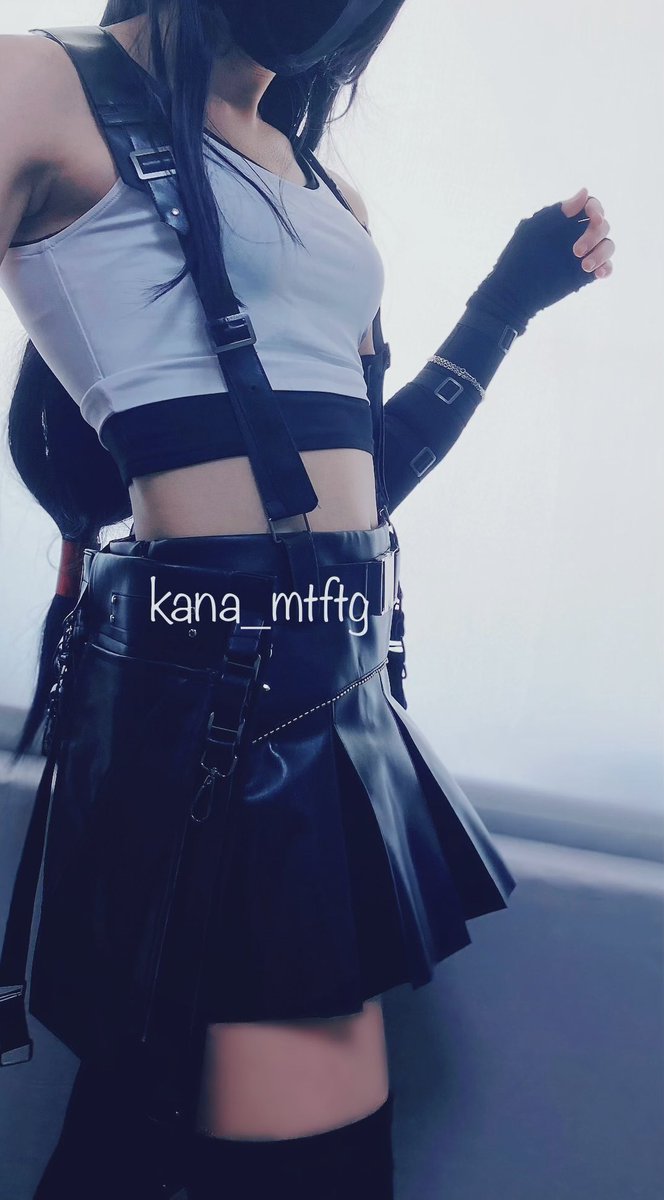 昨日 FF7 26周年だったらしいので。。。
ティファ♂自撮り再掲 