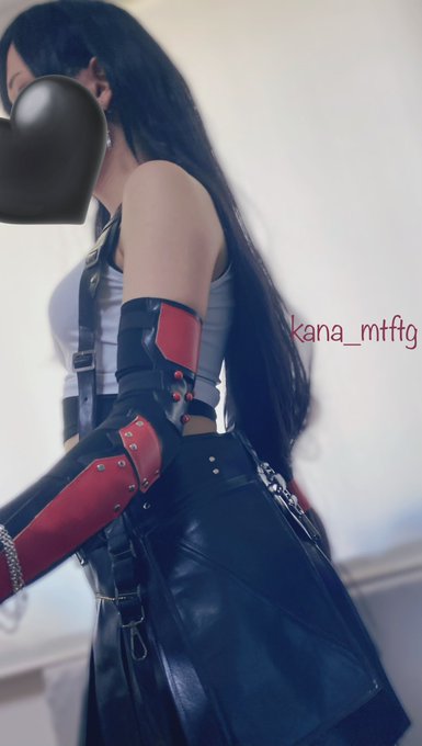 昨日 FF7 26周年だったらしいので。。。
ティファ♂自撮り再掲 