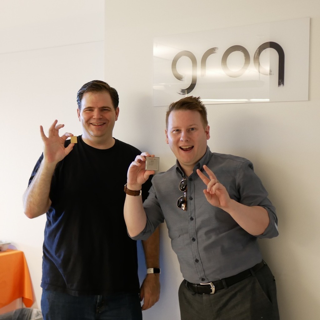 TechTechPotato's tweet photo. When #AI chips go deterministic with @groqinc #machinelearning #eatingchips #morethanmoore https://t.co/iZLe7StbzC https://t.co/6NGYMABmij