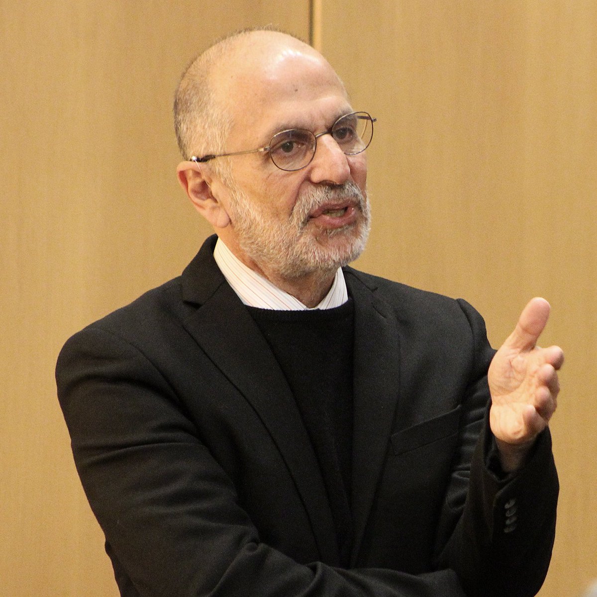 ZierlerDavid's tweet photo. Bob Cava of @PrincetonChem remembers childhood in Brooklyn, #crystallography and sulfides @ChemistryMIT, sodium electrolytes @MITLL, ceramic superconductors @BellLabs, the import of the #YCBO collaboration, and exciting developments in thermo-electronics
https://t.co/8NHSw7ZG9k https://t.co/RjD4aO4tBh