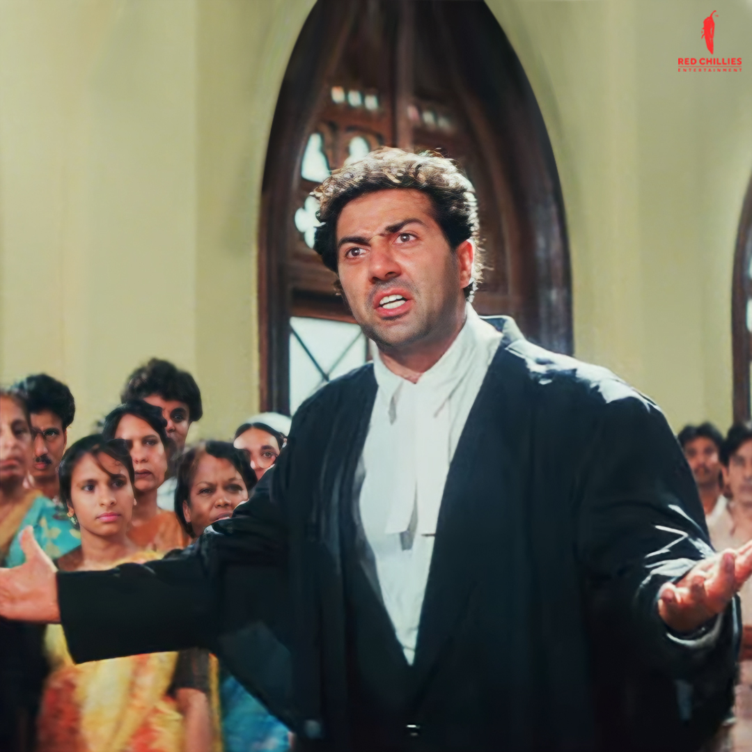 Sunny’s got something to say, guess the dialogue ‼️

#SunnyDeol #Damini #RedChilliesEntertainment #Dialogue #GuessTheDialogue #BollywoodFilm #HindiFilm #Movies