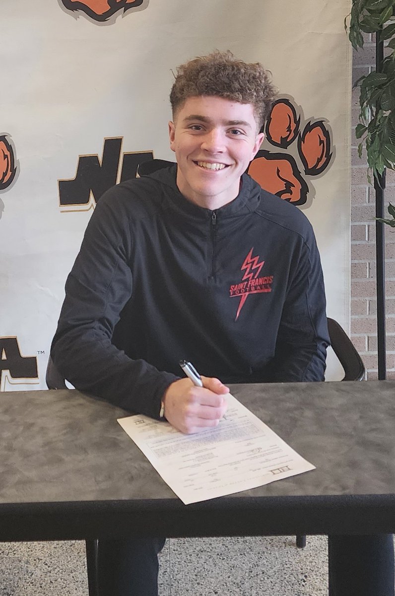 nafootball_tfl's tweet photo. Two more 🏈 Tigers added to the list of commits today! @Cammelzer2023 to @RedFlashFB and @chase_rodak to  @ClarionFootball ...  Congratulations!
#T4L https://t.co/HAEGrqkbim