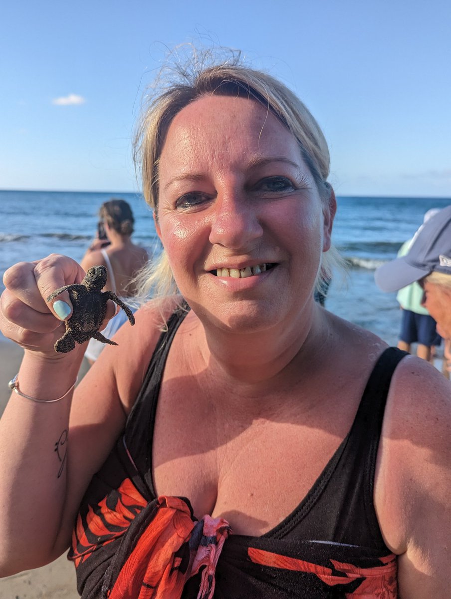Shredder71's tweet photo. An amazing day yesterday at a turtle conservation project. We helped wash the baby turtles before releasing them back to the sea. A definite once in a lifetime experience. https://t.co/dNjvqTRV4U