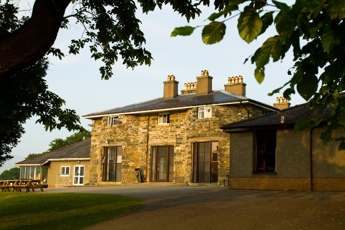 2. Swyddi Cegin a Llety (Kitchen and Hospitality Staff)

📍 Glan-llyn, Y Bala
📄 Parhaol a hyblyg | Permanent and flexible
💡 £20,566 pro rata

These roles are open to both Welsh speakers and those willing to learn the language.

Gwnewch gais | Apply now: urdd.cymru/cy/swyddi/gwer…