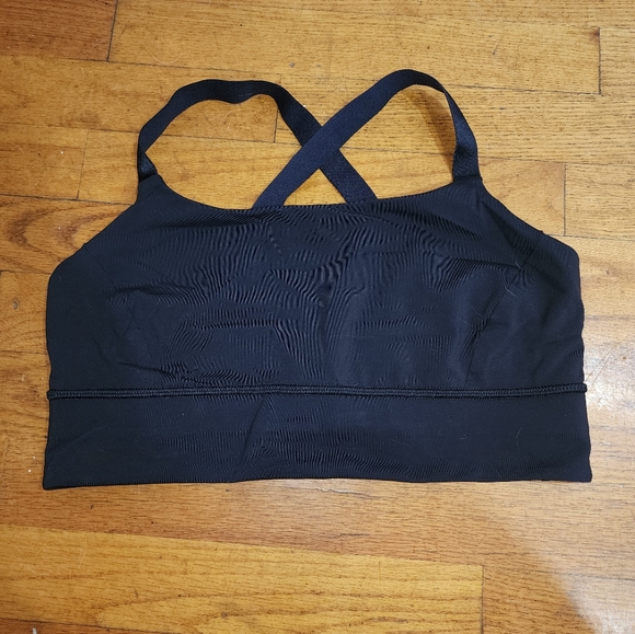 AOBAnne's tweet photo. So good I had to share! Check out all the items I'm loving on @Poshmarkapp #poshmark #fashion #style #shopmycloset #kutfromthekloth #lululemonathletica #laurenralphlauren: https://t.co/zkKlwV8XcV https://t.co/2wWC5sISQS