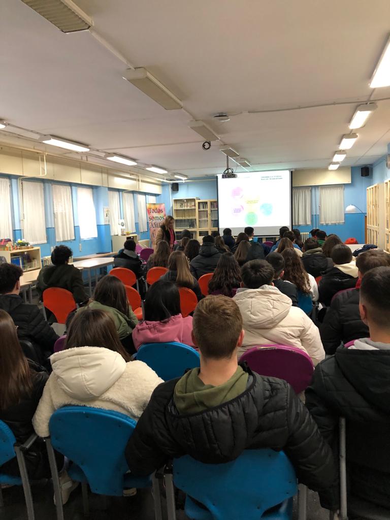 Nuestro Departamento de Orientación ha terminado hoy las charlas de Orientación Académica y Profesional para los alumnos de 4º de ESO. En estas sesiones se explican las distintas opciones que tienen al acabar la Educación Secundaria Obligatoria.
#orientacion #ESO