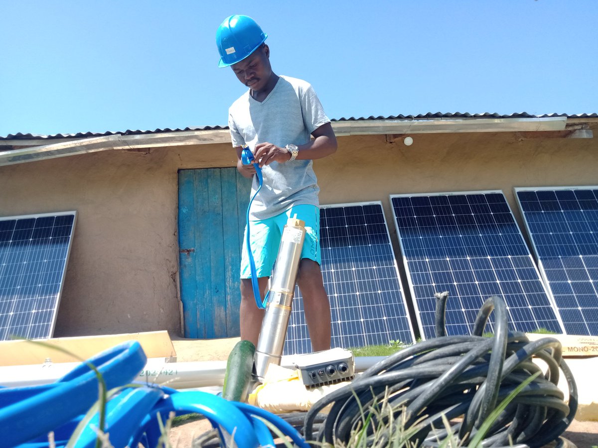 ItsLekishon's tweet photo. @RodgersKipembe Renewable energy driven irrigation systems https://t.co/ybwM9kYaHY